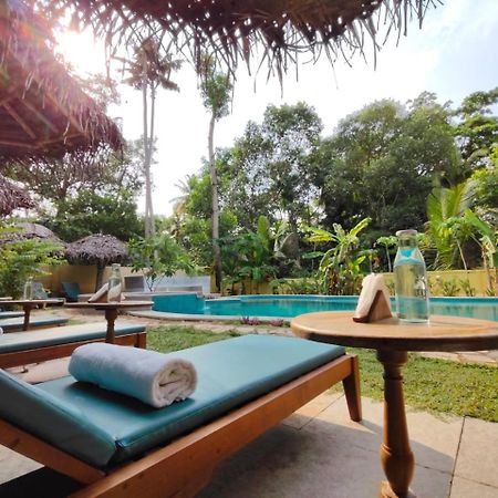 Marari Beach Bungalow Resort Alleppey Mararikulam Bagian luar foto