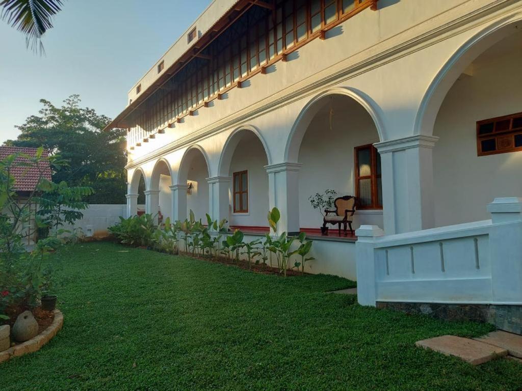 Marari Beach Bungalow Resort Alleppey Mararikulam Bagian luar foto