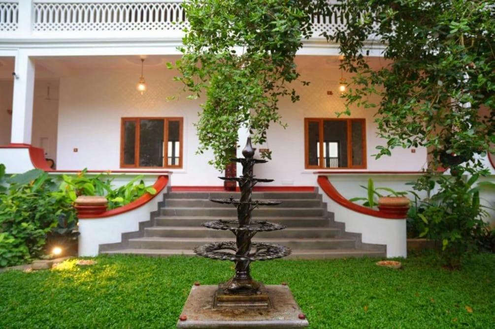 Marari Beach Bungalow Resort Alleppey Mararikulam Bagian luar foto