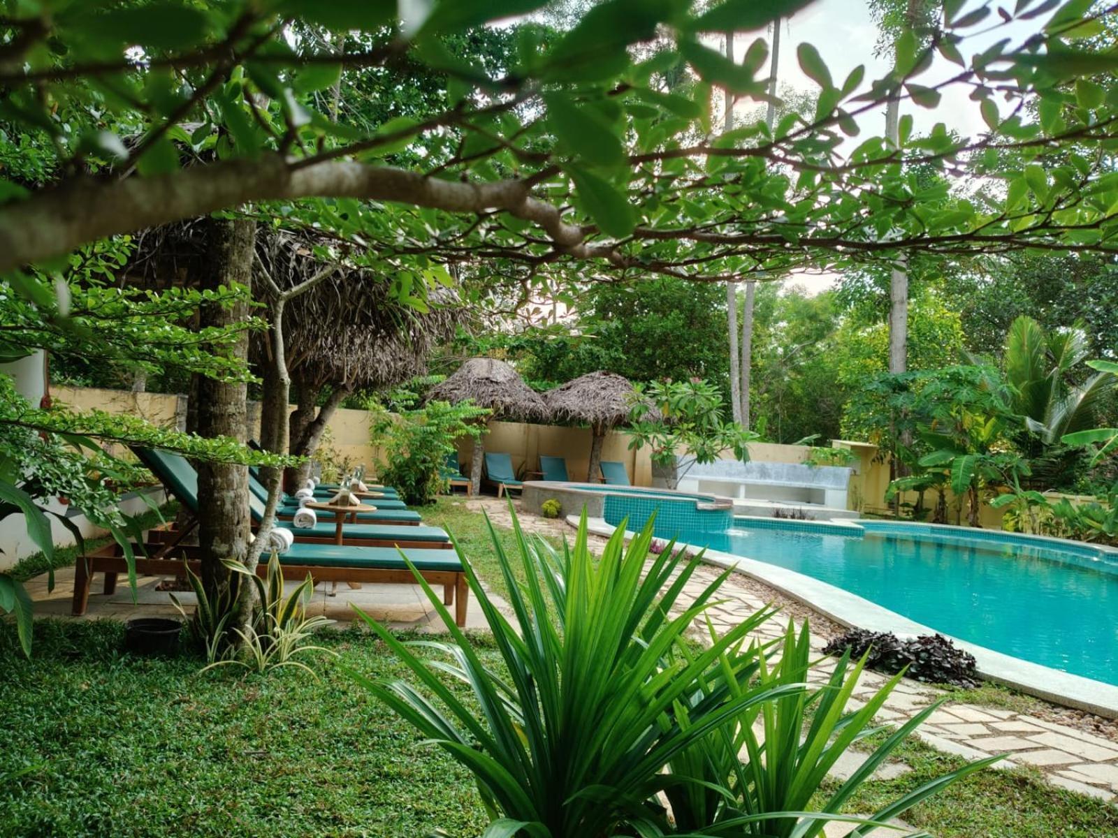 Marari Beach Bungalow Resort Alleppey Mararikulam Bagian luar foto