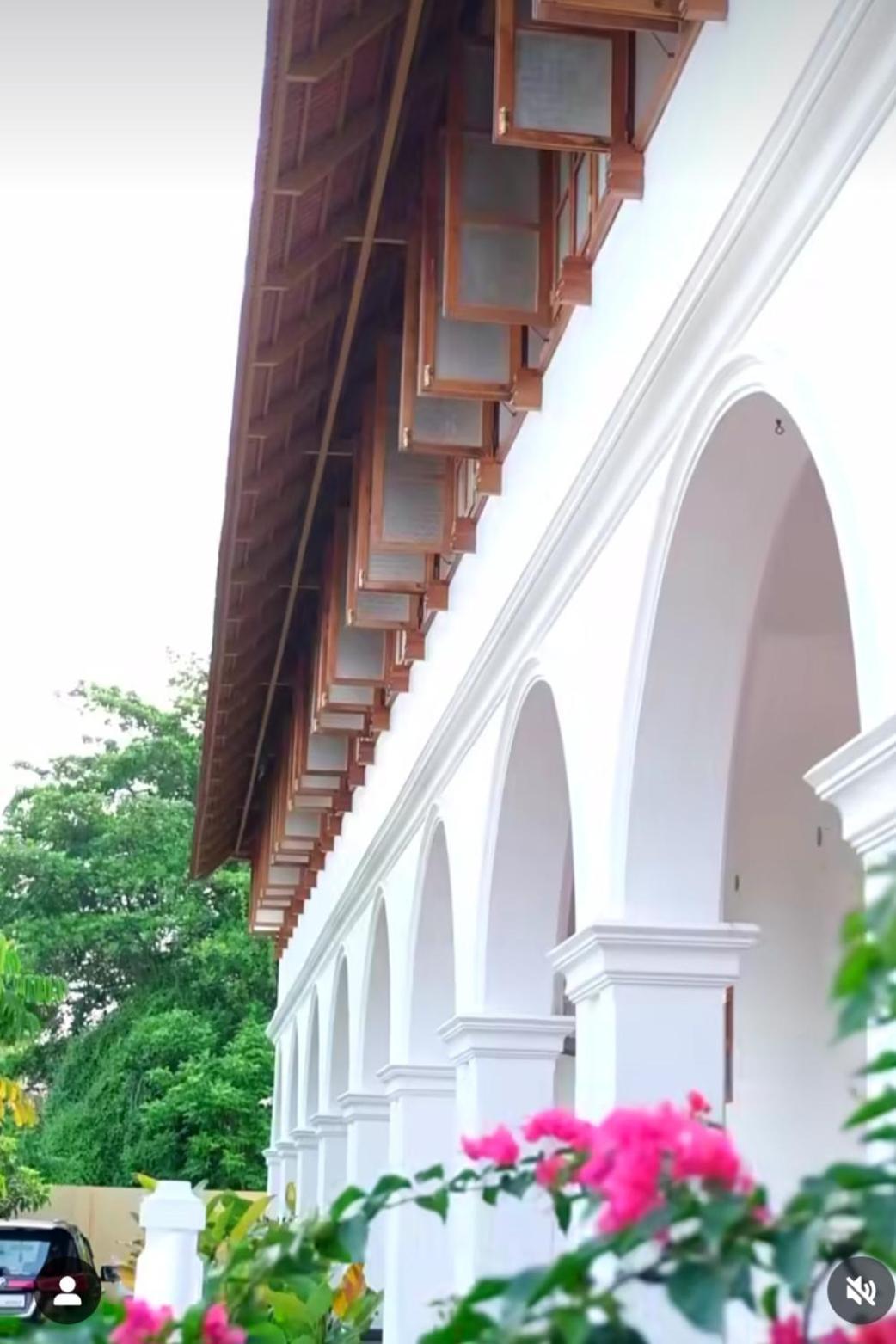 Marari Beach Bungalow Resort Alleppey Mararikulam Bagian luar foto
