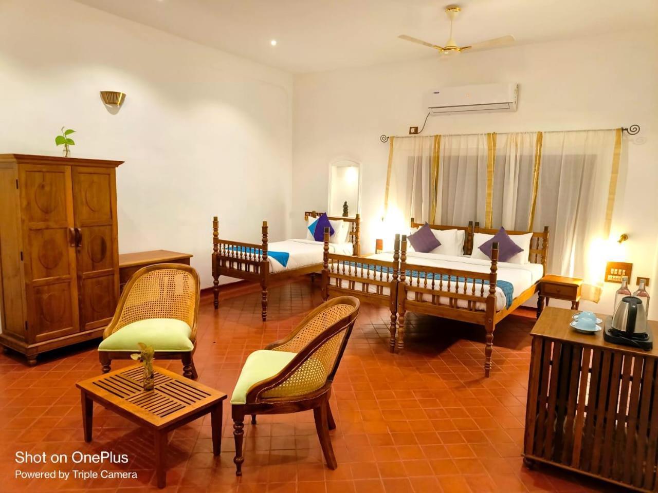 Marari Beach Bungalow Resort Alleppey Mararikulam Bagian luar foto
